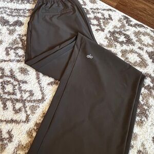 ALO Yoga high waist pursuit trouser